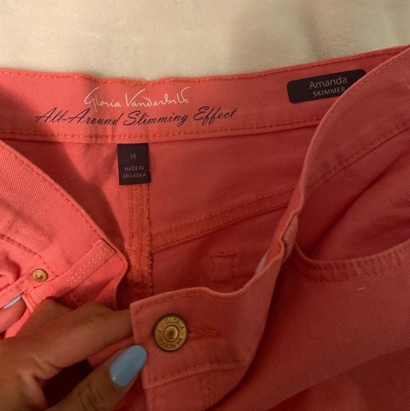 2 pair Gloria Vanderbilt Shorts Size 14 Fit Like 12 - Picture 5 of 11